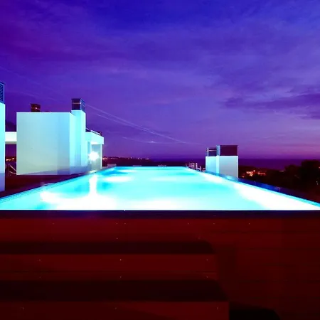 Algarve Premium Infinity Pool.big Terrace. Seaview Apartment Quarteira